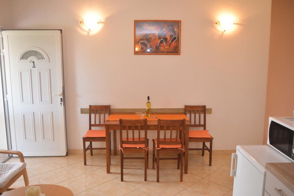 Apartments Salamun Biograd Na Moru Dış mekan fotoğraf